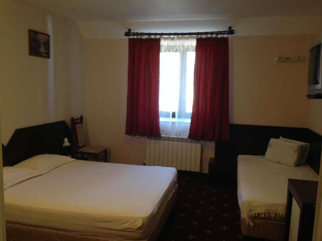 Отель Hotel Complex Romantic София-28